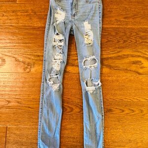 Hollister Women's Ripped‎ High rise Jean leggings - Light Blue